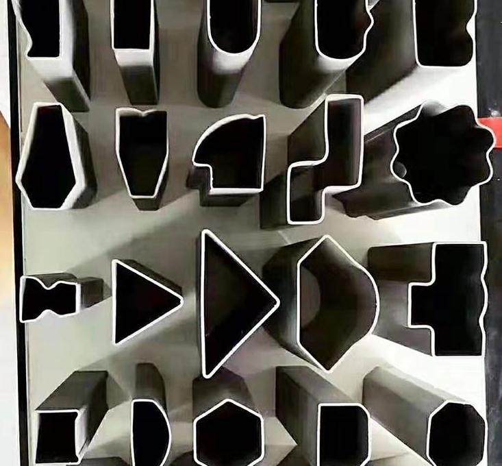 異形無縫鋼管.jpg 異形無縫鋼管.jpg